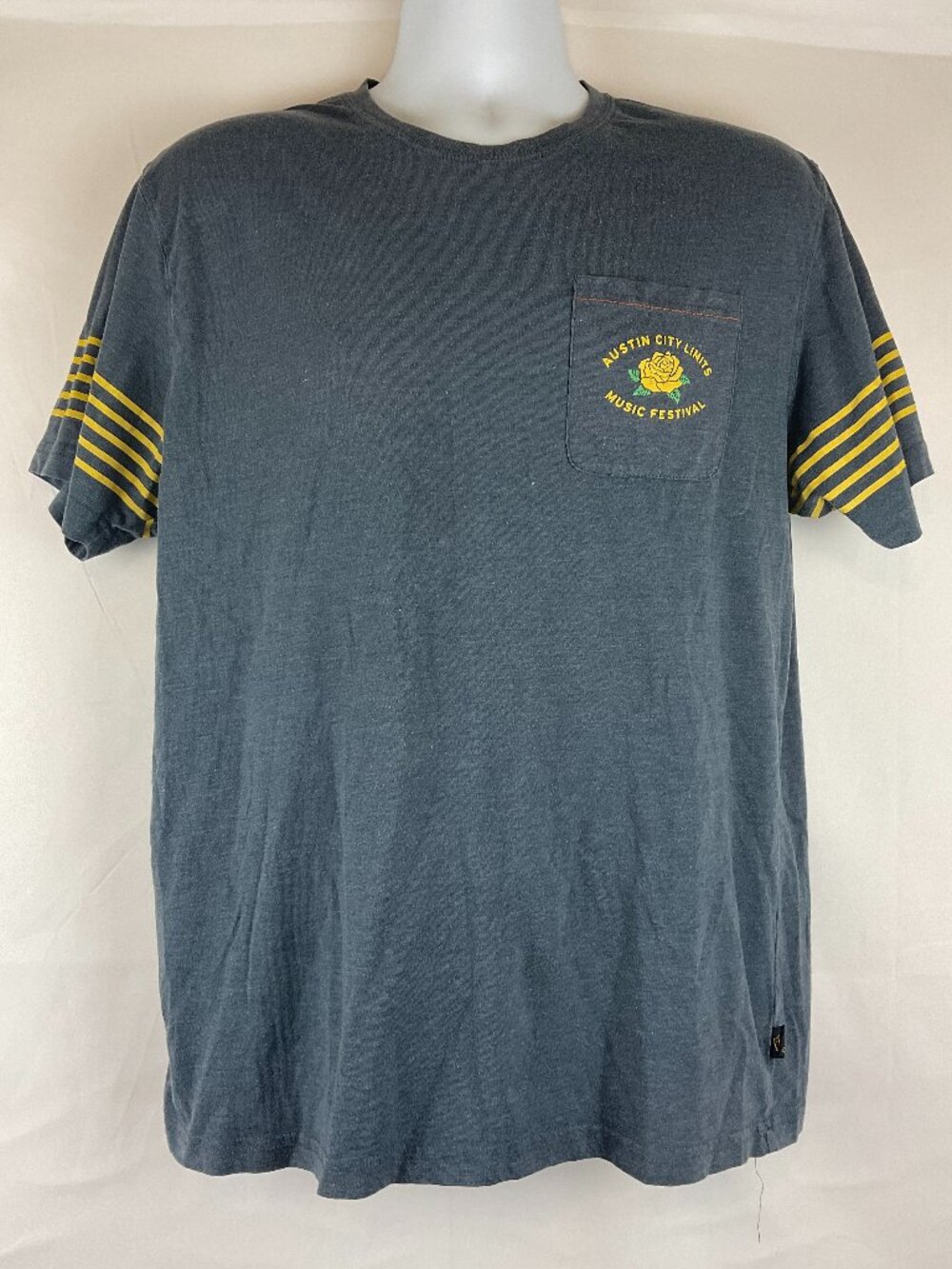 Howler Bros T-Shirt Men's L Gray Yellow Trim Austin City Limits Music Festival